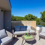 Four-bedroom In Premantura