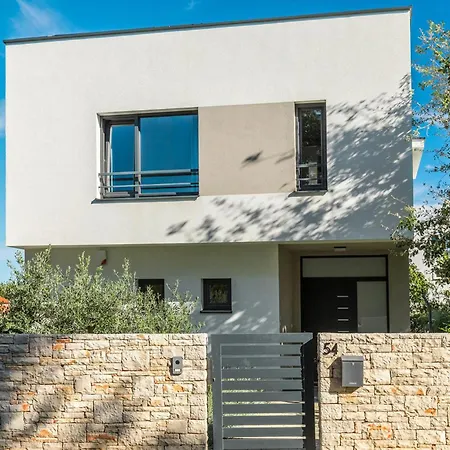 Four-bedroom In * Premantura