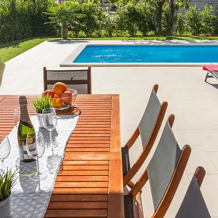 Four-bedroom In Premantura